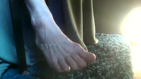 Snapshot of fredthetom12 chatting on 11/19/25, 02:39 Greedy Fred online show from 11/19/25, 02:39