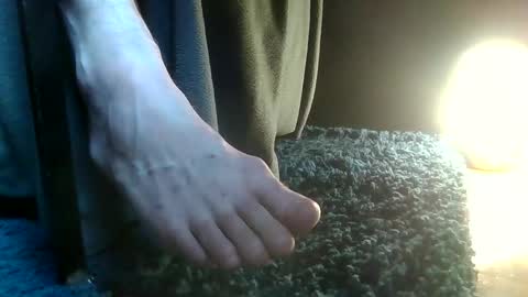 Snapshot of fredthetom12 chatting on 11/25/25, 03:01 Greedy Fred online show from 11/25/25, 03:01