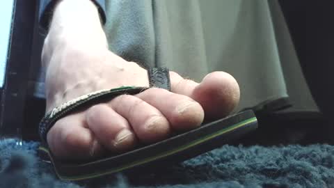 Snapshot of fredthetom12 chatting on 03/25/26, 03:18 Greedy Fred online show from 03/25/26, 03:18