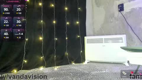 Snapshot of free_forever chatting on 12/24/24, 08:05 Jenny online show from 12/24/24, 08:05