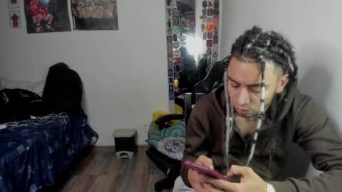 laura online show from 11/05/25, 02:11