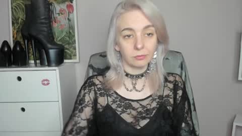 Snapshot of freeanne chatting on 06/12/26, 06:45 Anne online show from 06/12/26, 06:45