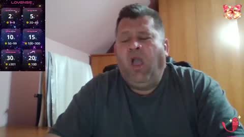 freeboy80180 online show from 03/11/25, 07:14