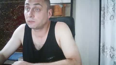 Snapshot of freeeman90 chatting on 06/17/26, 06:42 freeeman90 online show from 06/17/26, 06:42