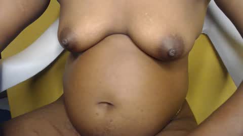 Snapshot of freelady1011 chatting on 01/19/26, 01:48 babyyo online show from 01/19/26, 01:48