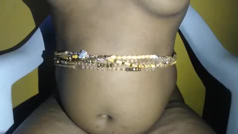 Snapshot of freelady1011 chatting on 02/17/26, 06:21 babyyo online show from 02/17/26, 06:21