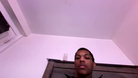 Snapshot of freemonisaiah chatting on 10/17/25, 01:31 freemonisaiah online show from 10/17/25, 01:31