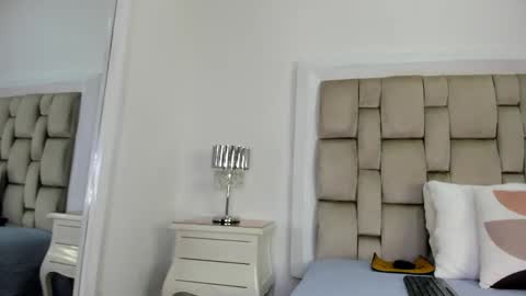 Snapshot of frehia_dimou chatting on 04/28/26, 12:21 Frehia online show from 04/28/26, 12:21