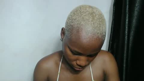 frekkymorelle online show from 02/14/25, 10:59