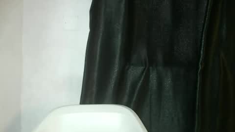 frekkymorelle online show from 02/18/25, 11:22