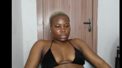 frekkymorelle online show from 09/18/25, 08:16