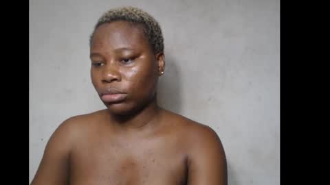 frekkymorelle online show from 10/24/25, 04:42