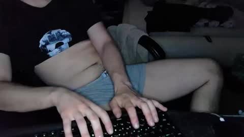 Snapshot of freklogas chatting on 05/26/26, 04:25 freklogas online show from 05/26/26, 04:25