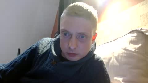 Snapshot of french59121 chatting on 12/17/24, 07:48 Antoine online show from 12/17/24, 07:48