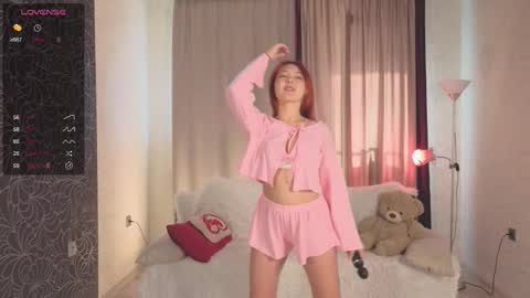 Emmy online show from 09/12/25, 12:27