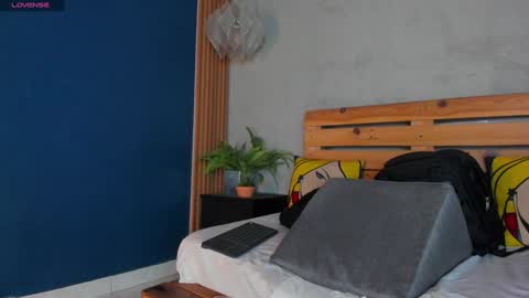 Snapshot of french_sexx chatting on 01/18/25, 04:26 Xavier online show from 01/18/25, 04:26