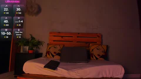 Snapshot of french_sexx chatting on 01/19/25, 01:10 Xavier online show from 01/19/25, 01:10