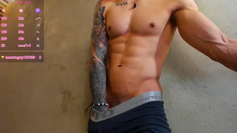 Snapshot of french_sexx chatting on 01/25/25, 01:30 Xavier online show from 01/25/25, 01:30