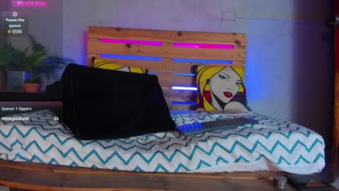 Snapshot of french_sexx chatting on 01/29/25, 04:26 Xavier online show from 01/29/25, 04:26