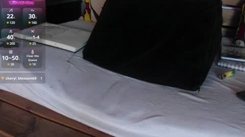 Snapshot of french_sexx chatting on 02/05/25, 04:37 Xavier online show from 02/05/25, 04:37