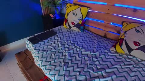 Snapshot of french_sexx chatting on 02/10/25, 03:57 Xavier online show from 02/10/25, 03:57