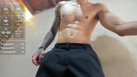 Snapshot of french_sexx chatting on 02/26/25, 10:20 Xavier online show from 02/26/25, 10:20