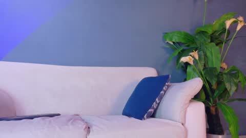 Snapshot of french_sexx chatting on 10/13/25, 01:27 Xavier online show from 10/13/25, 01:27