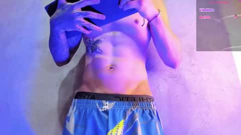 Snapshot of french_sexx chatting on 11/13/25, 07:13 Xavier online show from 11/13/25, 07:13