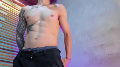 Snapshot of french_sexx chatting on 12/03/25, 07:23 Xavier online show from 12/03/25, 07:23