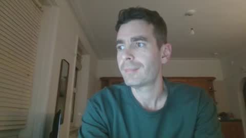 Snapshot of frenchbdmaninlondon chatting on 10/11/25, 09:46 Horny Paul online show from 10/11/25, 09:46