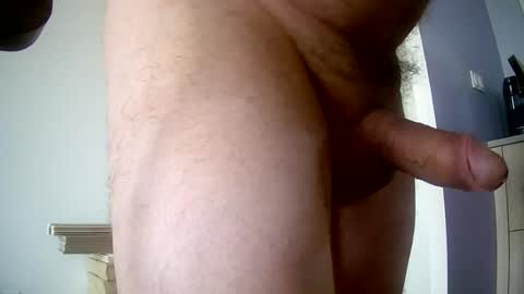 Snapshot of frenchdick1981 chatting on 07/12/26, 07:54 frenchdick1981 online show from 07/12/26, 07:54