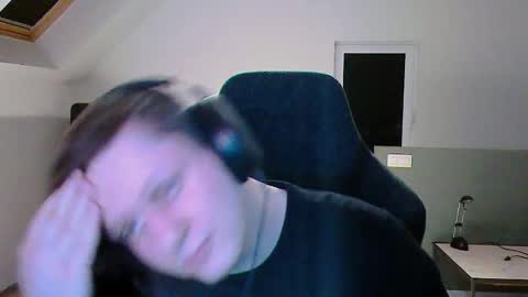 French fries online show from 03/10/25, 10:45