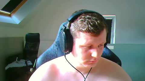 Snapshot of frenchfrieswithmayo chatting on 04/04/26, 03:31 French fries online show from 04/04/26, 03:31