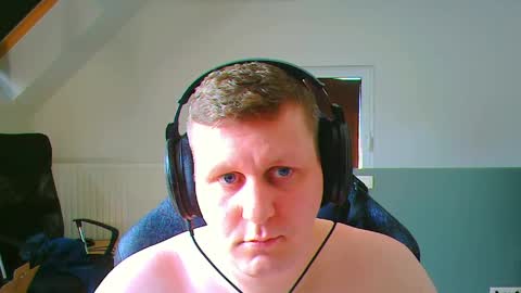 Snapshot of frenchfrieswithmayo chatting on 05/30/26, 11:51 French fries online show from 05/30/26, 11:51