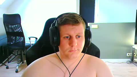 Snapshot of frenchfrieswithmayo chatting on 07/15/26, 05:18 French fries online show from 07/15/26, 05:18