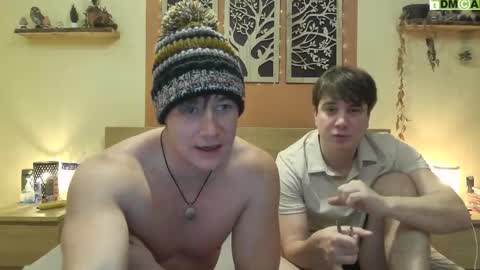 French Horny Bibs online show from 01/15/26, 08:45