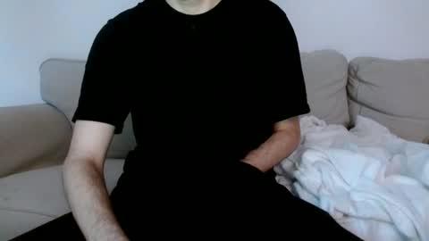 Snapshot of frenchms chatting on 01/10/25, 04:20 frenchms online show from 01/10/25, 04:20