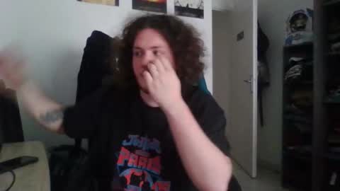 Snapshot of frenchpyth chatting on 02/24/26, 01:53 Python online show from 02/24/26, 01:53