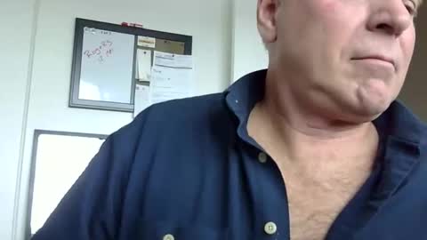 Snapshot of frenchrickdaddy chatting on 05/08/26, 06:35 Rick online show from 05/08/26, 06:35