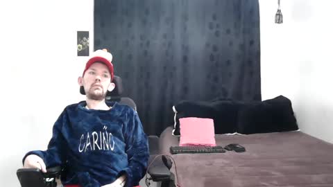 Snapshot of frenchroulette chatting on 12/22/24, 11:11 Thomas y Sophia online show from 12/22/24, 11:11