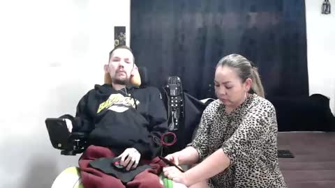 Snapshot of frenchroulette chatting on 12/26/24, 06:22 Thomas y Sophia online show from 12/26/24, 06:22