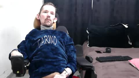 Snapshot of frenchroulette chatting on 02/27/25, 12:45 Thomas y Sophia online show from 02/27/25, 12:45