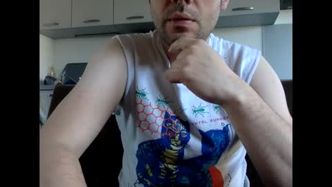 Snapshot of frenchy_from_paris chatting on 04/04/26, 03:20 frenchy_from_paris online show from 04/04/26, 03:20