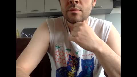 Snapshot of frenchy_from_paris chatting on 04/05/26, 03:20 frenchy_from_paris online show from 04/05/26, 03:20