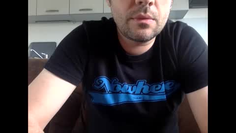 Snapshot of frenchy_from_paris chatting on 04/27/26, 04:05 frenchy_from_paris online show from 04/27/26, 04:05