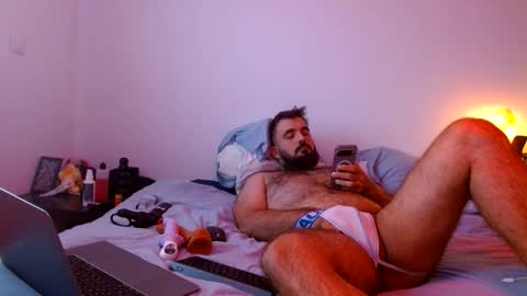 Snapshot of frenchybeardybear chatting on 05/02/26, 01:27 frenchybeardybear online show from 05/02/26, 01:27