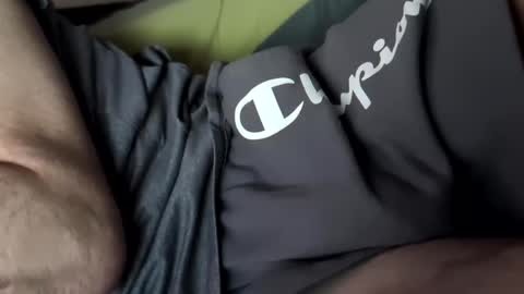 Snapshot of frenchymontreal chatting on 11/01/25, 08:44 frenchymontreal online show from 11/01/25, 08:44