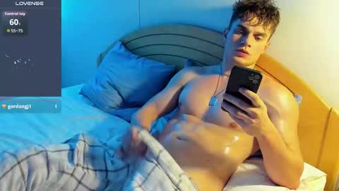 Alex or Andrzej online show from 10/05/25, 08:40