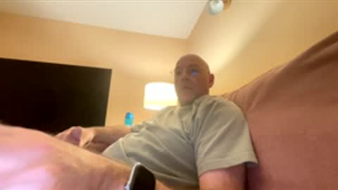 Snapshot of freshfromthepump chatting on 11/30/25, 11:31 freshfromthepump online show from 11/30/25, 11:31