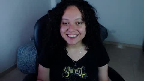 Snapshot of freud_x_louise1 chatting on 12/23/24, 09:49 Louise  online show from 12/23/24, 09:49